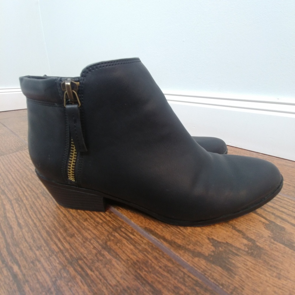 Mossimo 'Rita' black faux leather booties